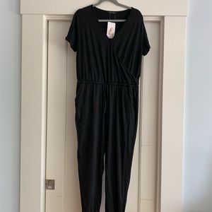 NWT Pretty Garden size L black jumpsuit
